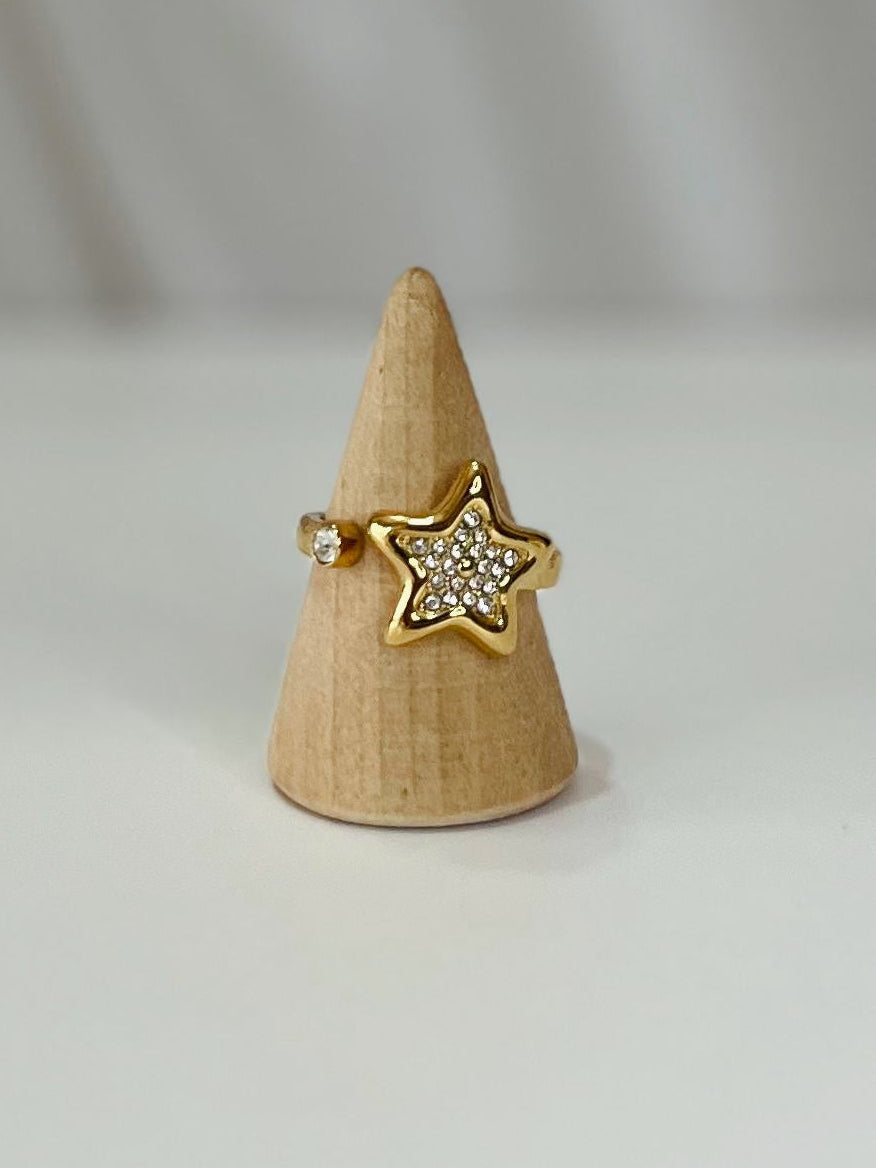 Anillo unido estrella circonia