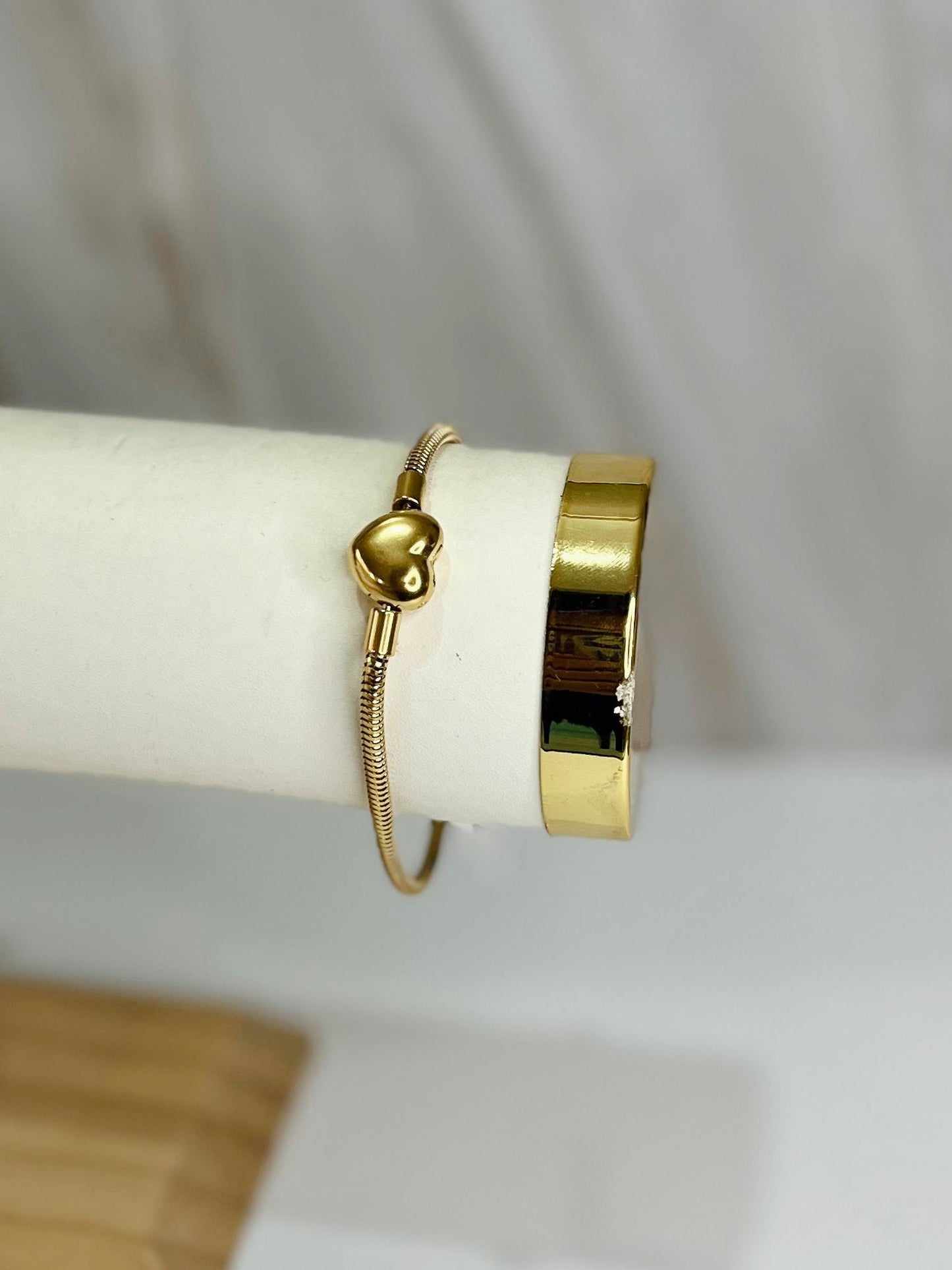 Pandora Corazón dorada