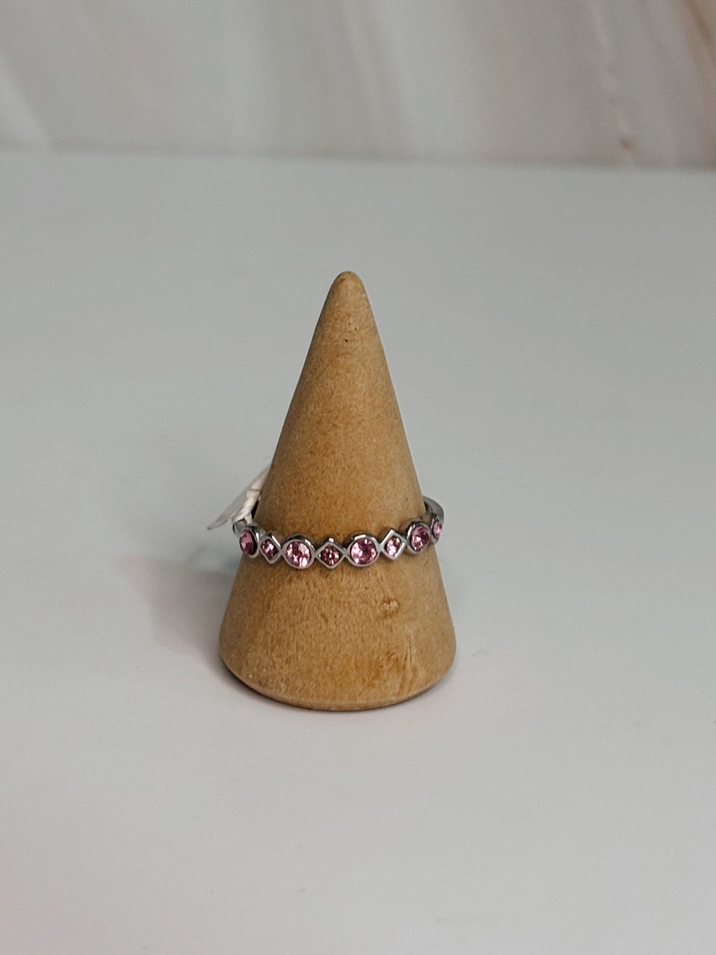 Anillo plateado zirc rosa ajustable