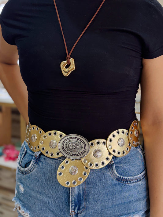 Cinturón vaquero dorado