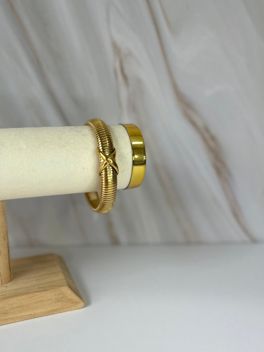 Brazalete dorado cruz dorada 8 mm