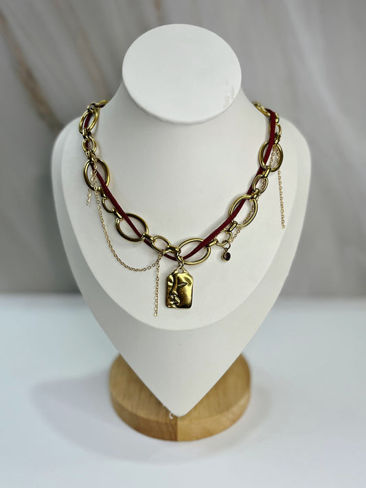 Collar combinado rojo