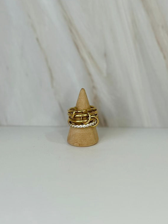 Anillo 4 dorado # 8 zirc