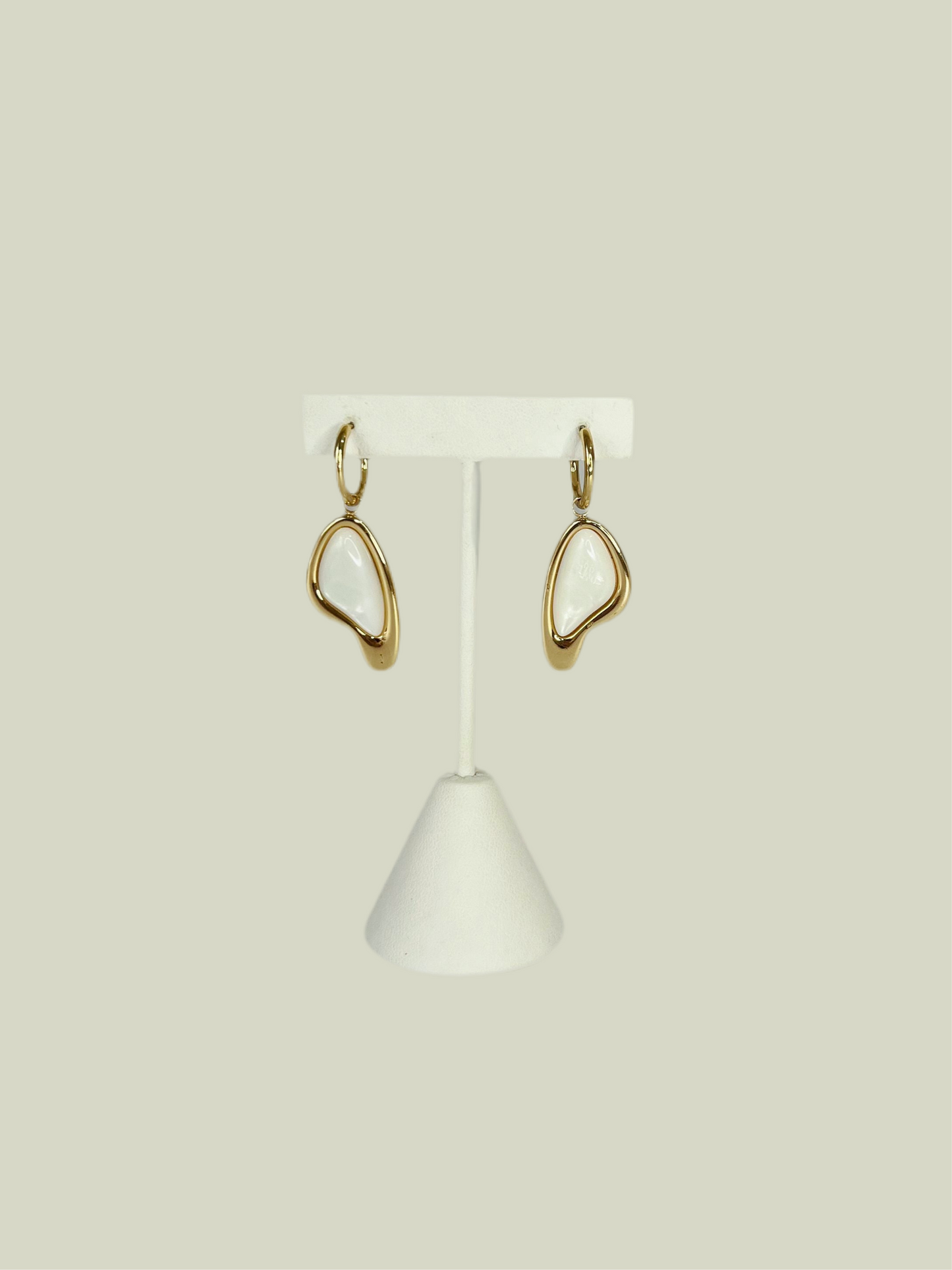 Aretes Perlila Dorado