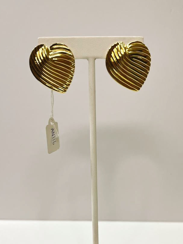 Arete corazón raya