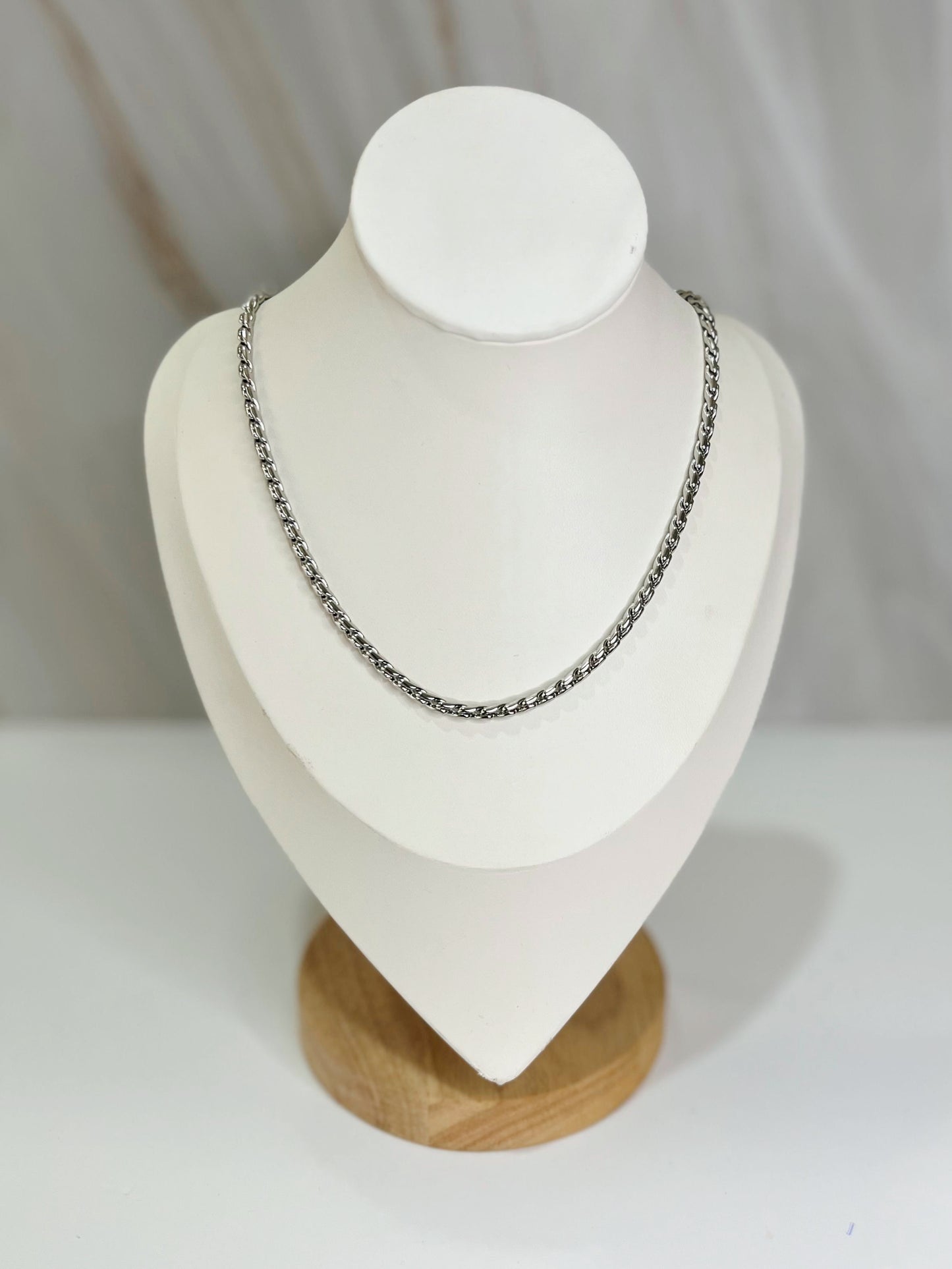 Cadena plateada hombre