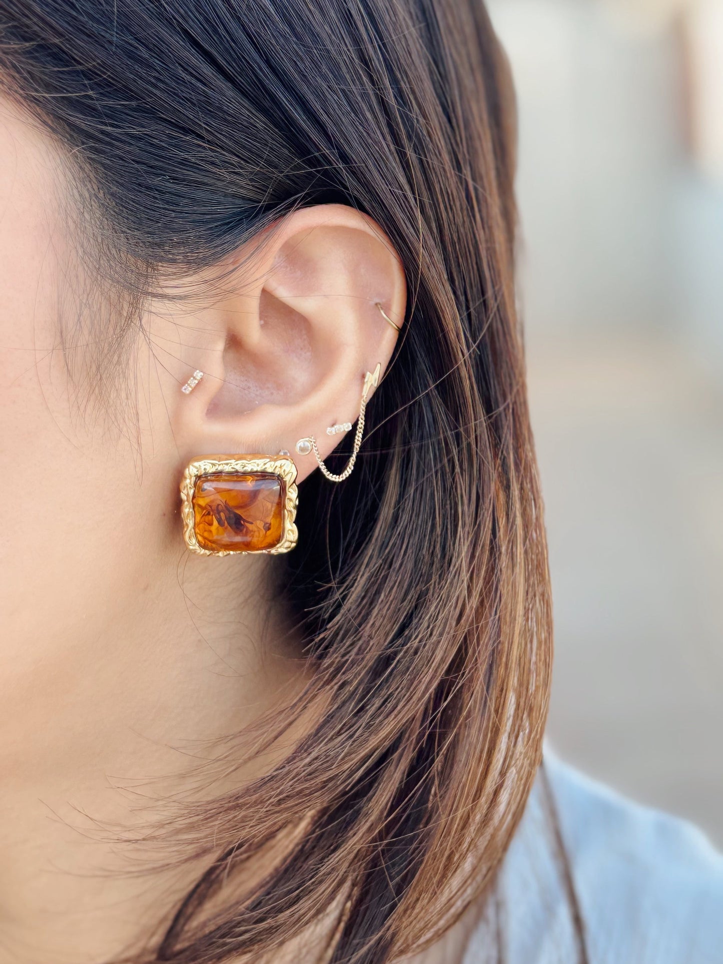 Aretes carey cuadrado