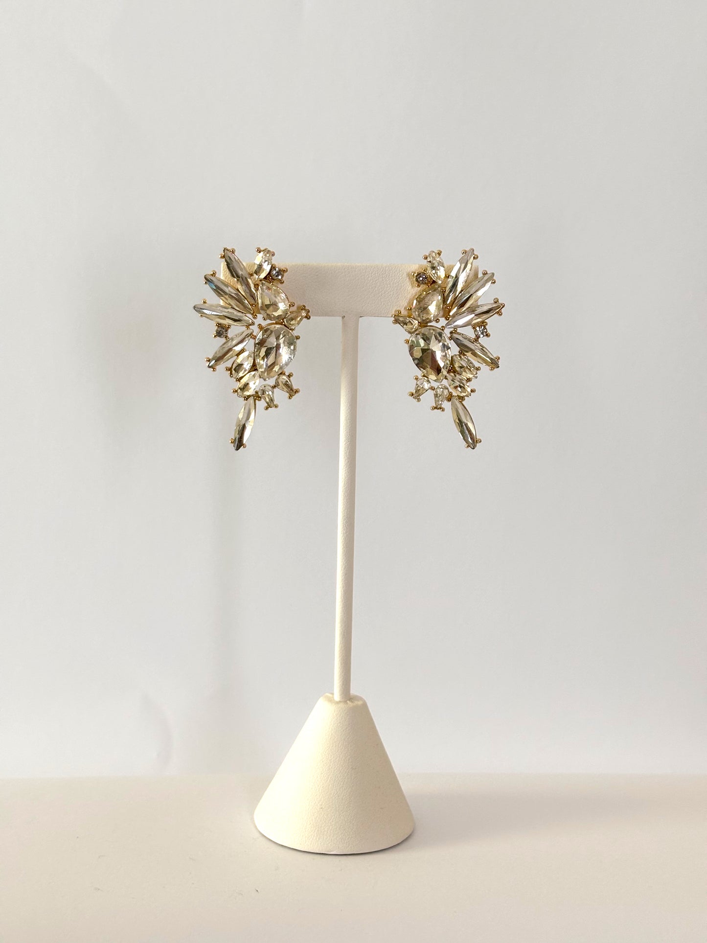 Aretes Plateados Picos