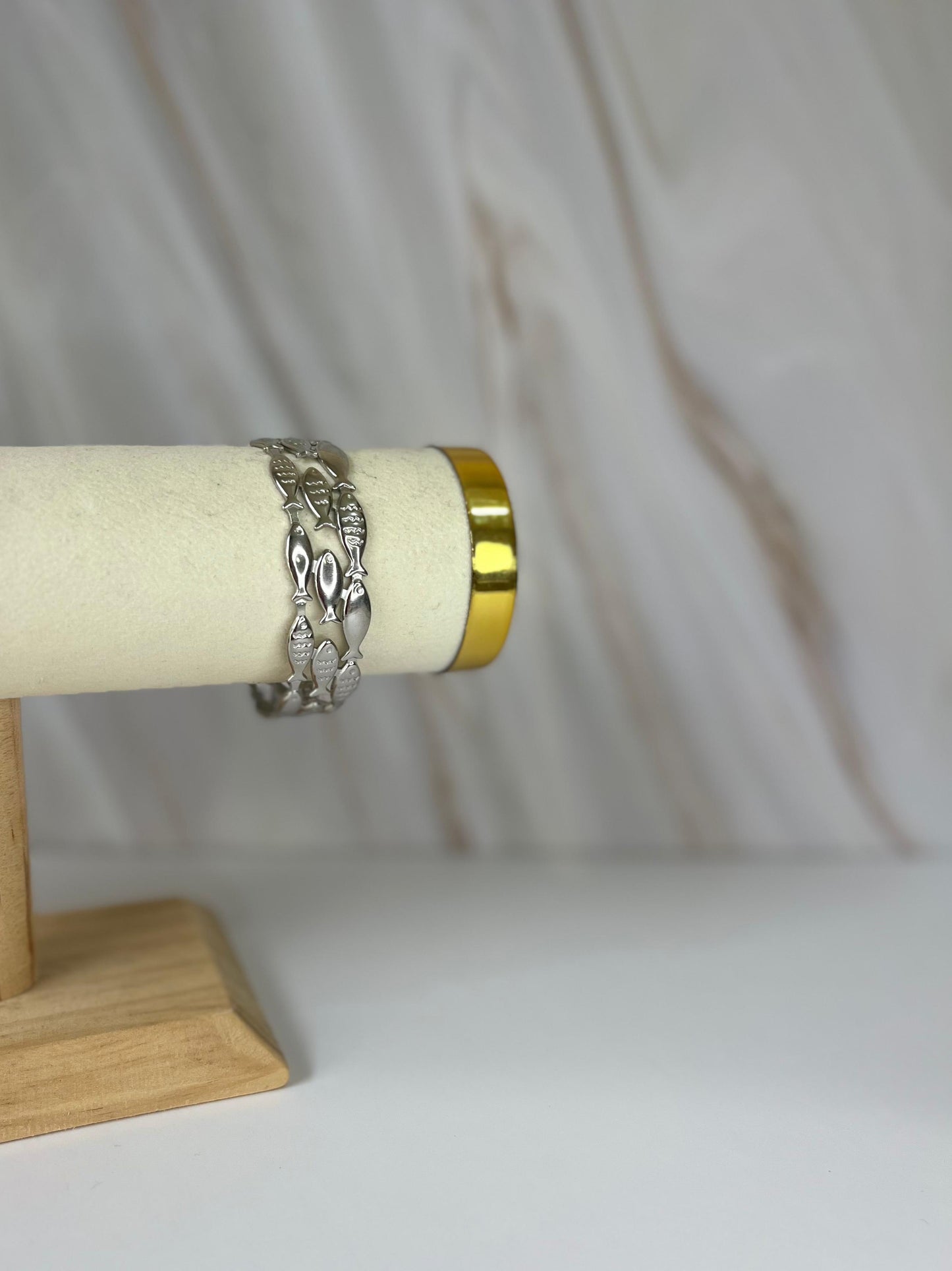 Brazalete pez plateado