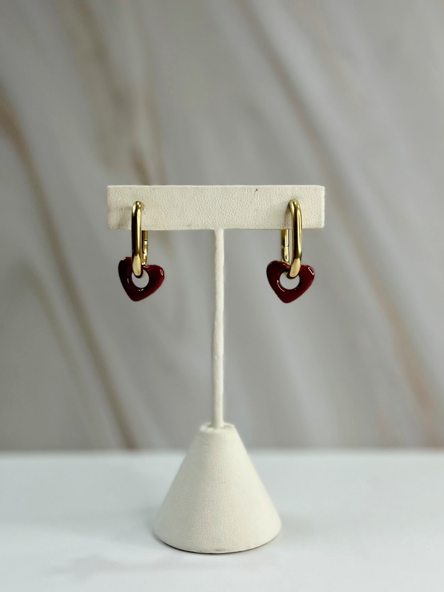 Aretes corazón rojo