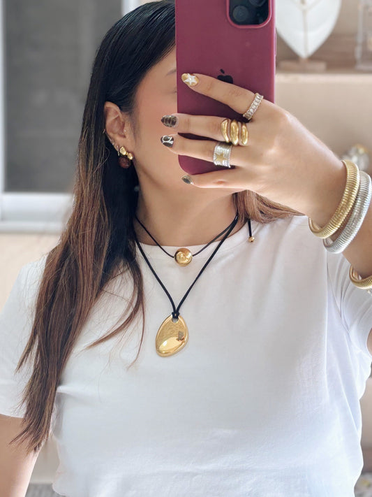 Collar ovalid dorado