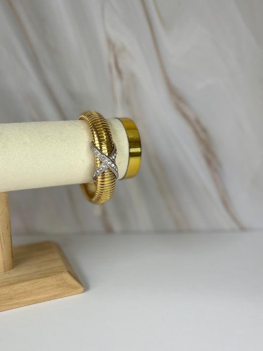 Brazalete dorado cruz plateada zirconia 10mm