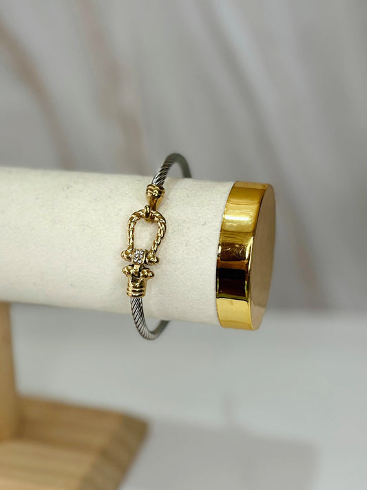 Brazalete tomot broche plateado