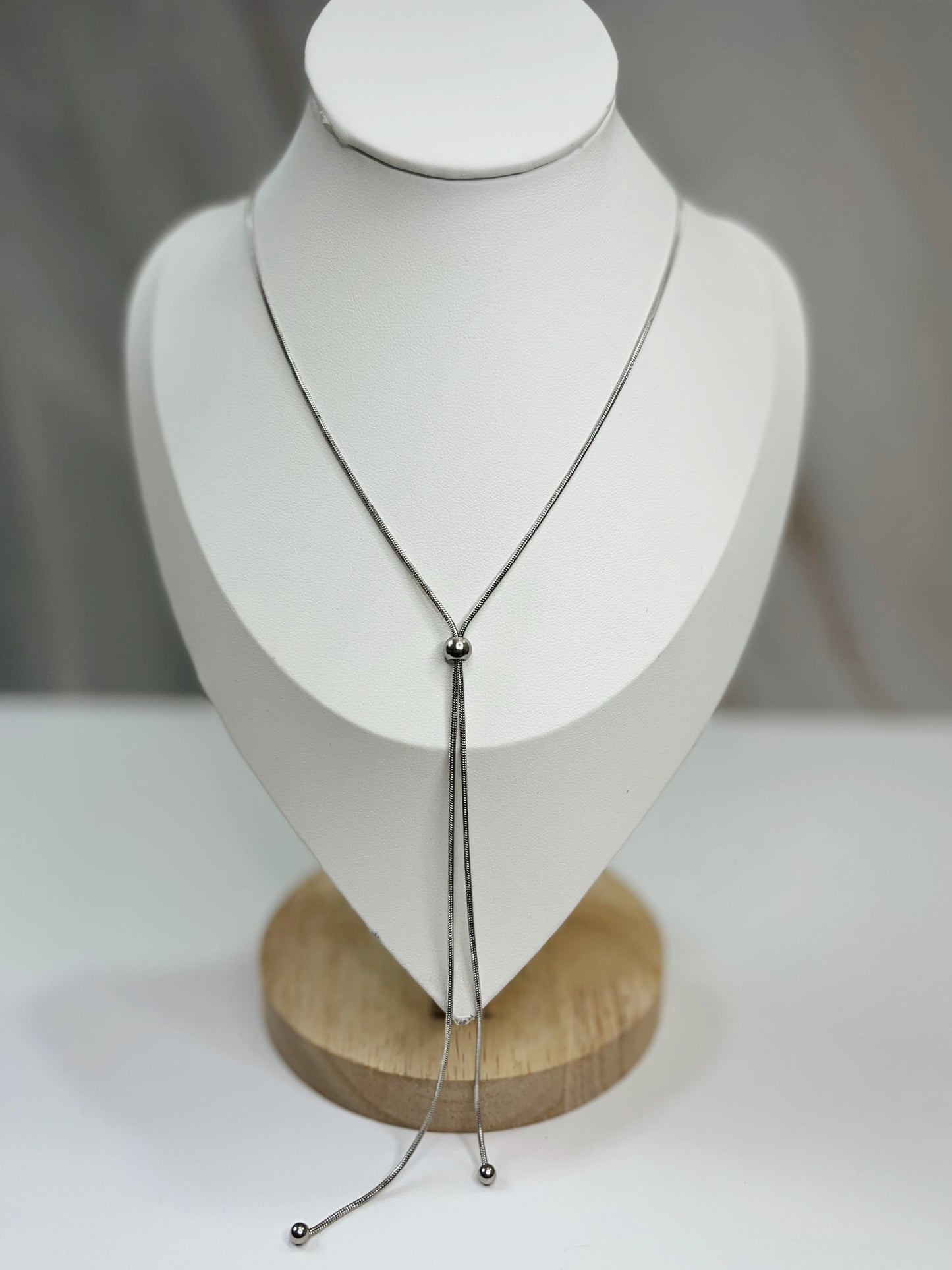 CORBATÍN AJUSTABLE SENCILLO